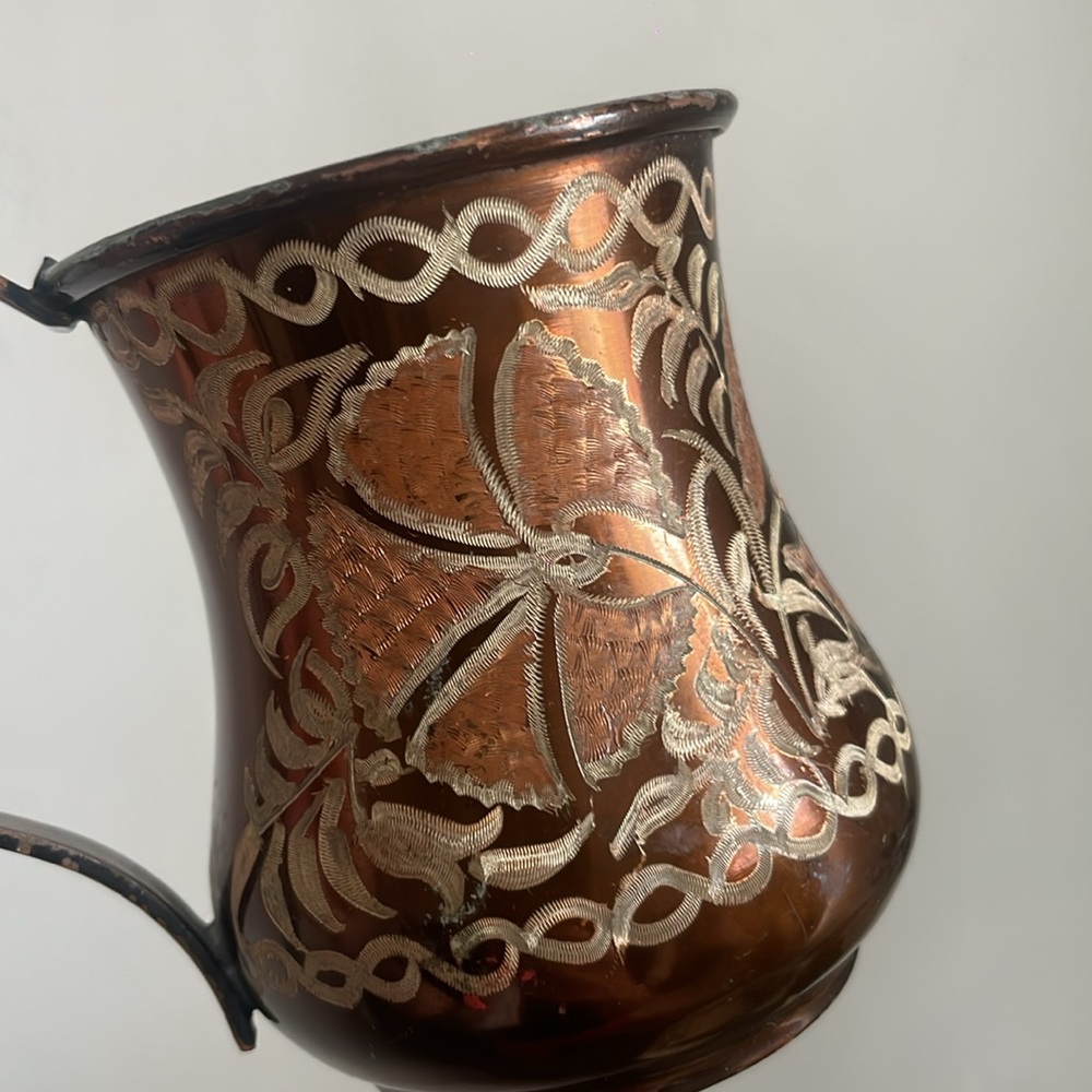 •| vintage etched brass Turkish cup - Picture 4 of 13